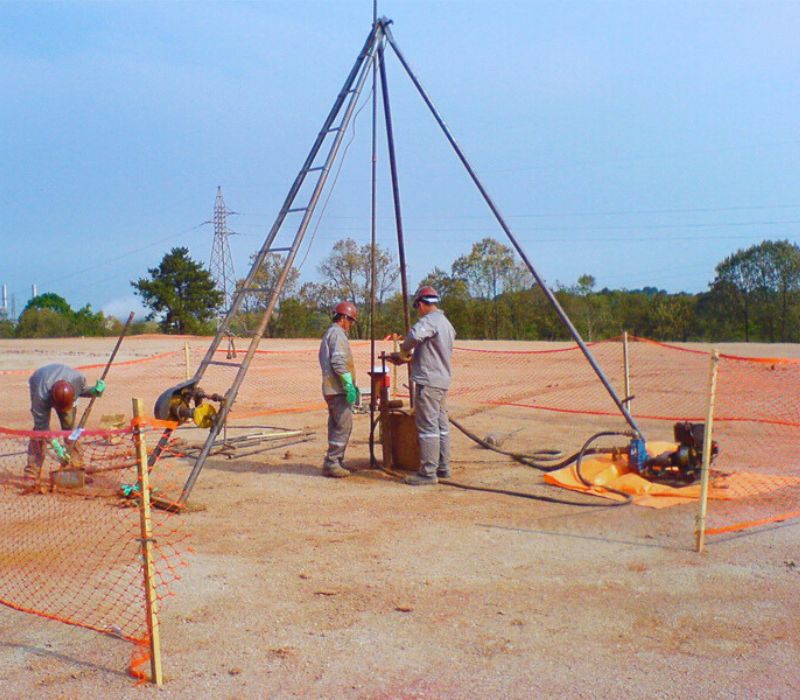 Coleta de amostra de solo em obra